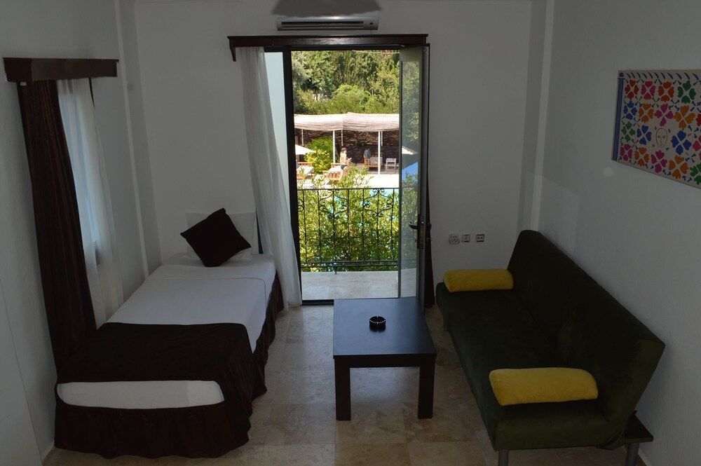 undefined Bitez Sunset Hotel 8