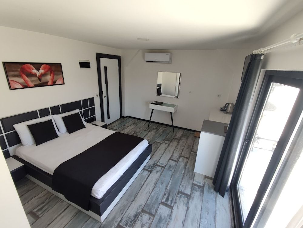 undefined Wb Weekend Otel