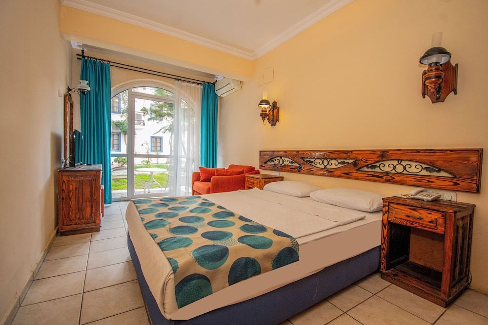 undefined Sami Beach Hotel 8