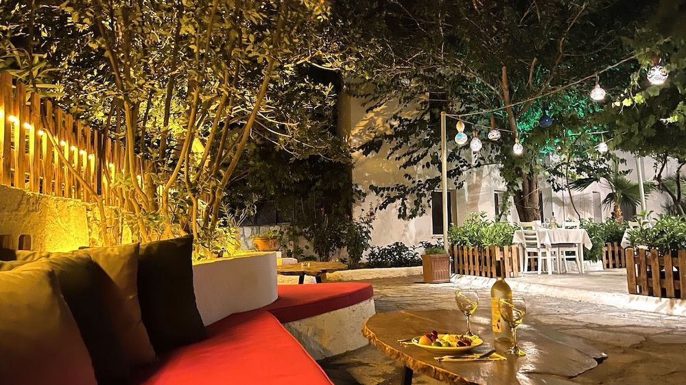 undefined Esmana Otel 7