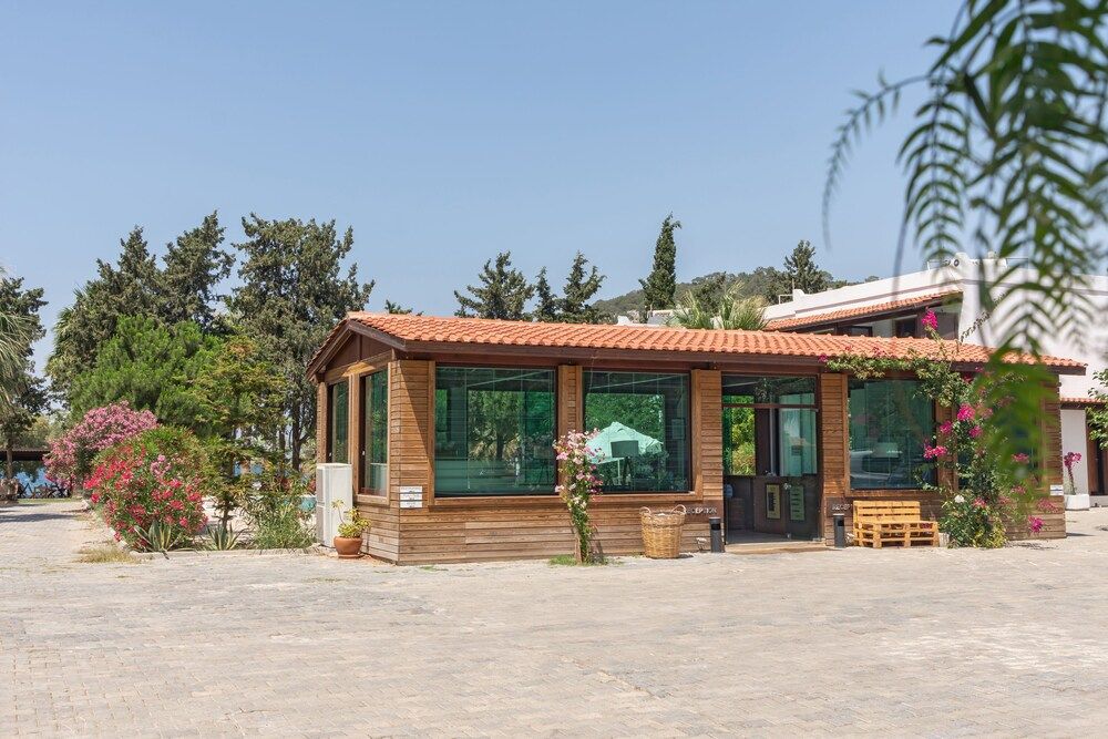 undefined Selvi Beach Hotel 3