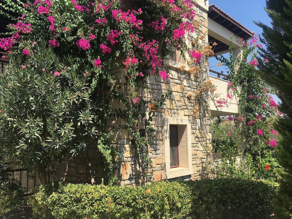 undefined Villanaz Apart Hotel 4