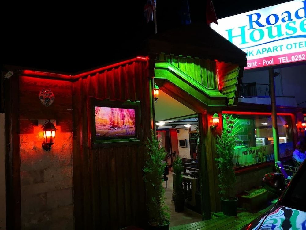 undefined Roadhouse Boutik Otel 3