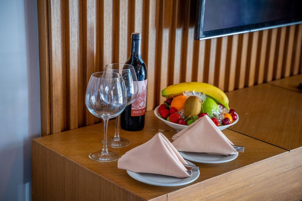 Moyo Luxury Hotel & Beach Honeymoon Double Room 5