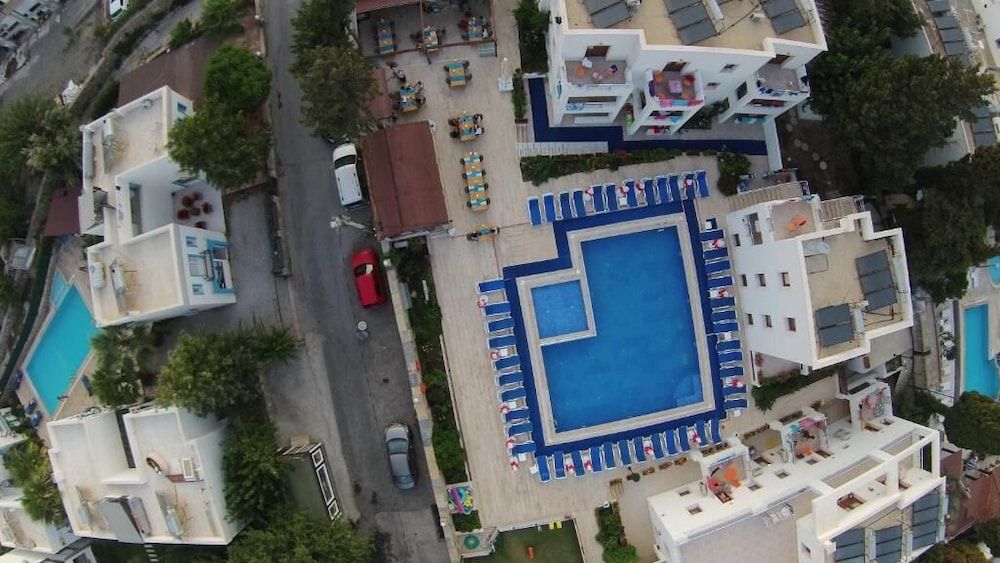 undefined Water Garden Apart Otel 3