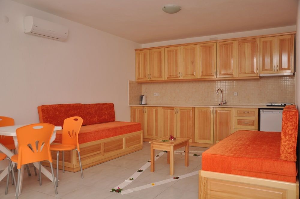 Water Garden Apart Otel Family Double or Twin Room, Pool View 5