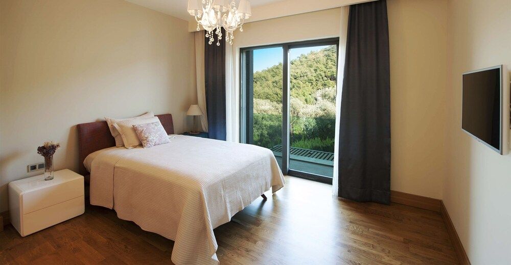 undefined Vhillas Private Luxury Villa Mana 9