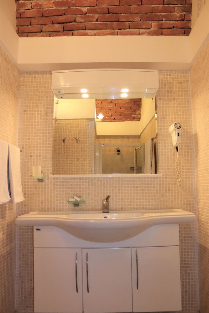 Munahan Hotel Signature Suite, Sea View 9