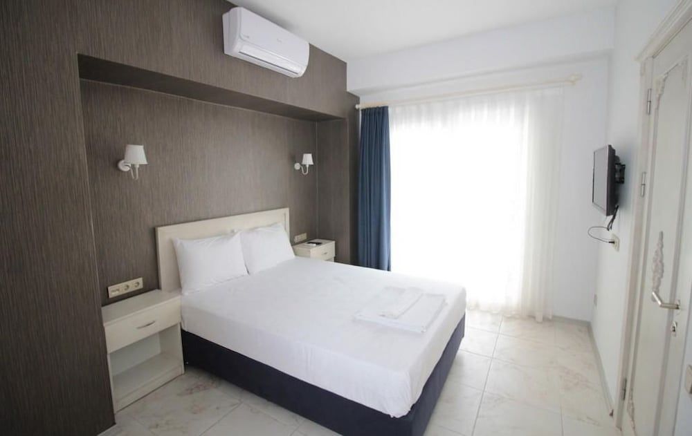 Costa Marina Standard Double Room 4