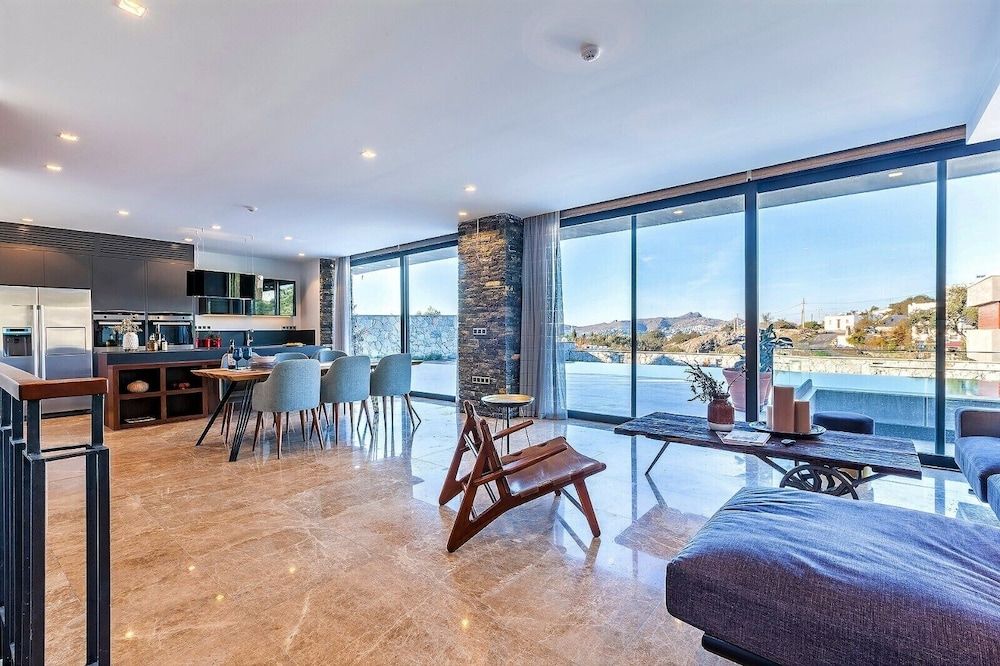 7 Deluxe - Seductive Style and Serenity Luxury Villa, 5 Bedrooms, Private Pool 11