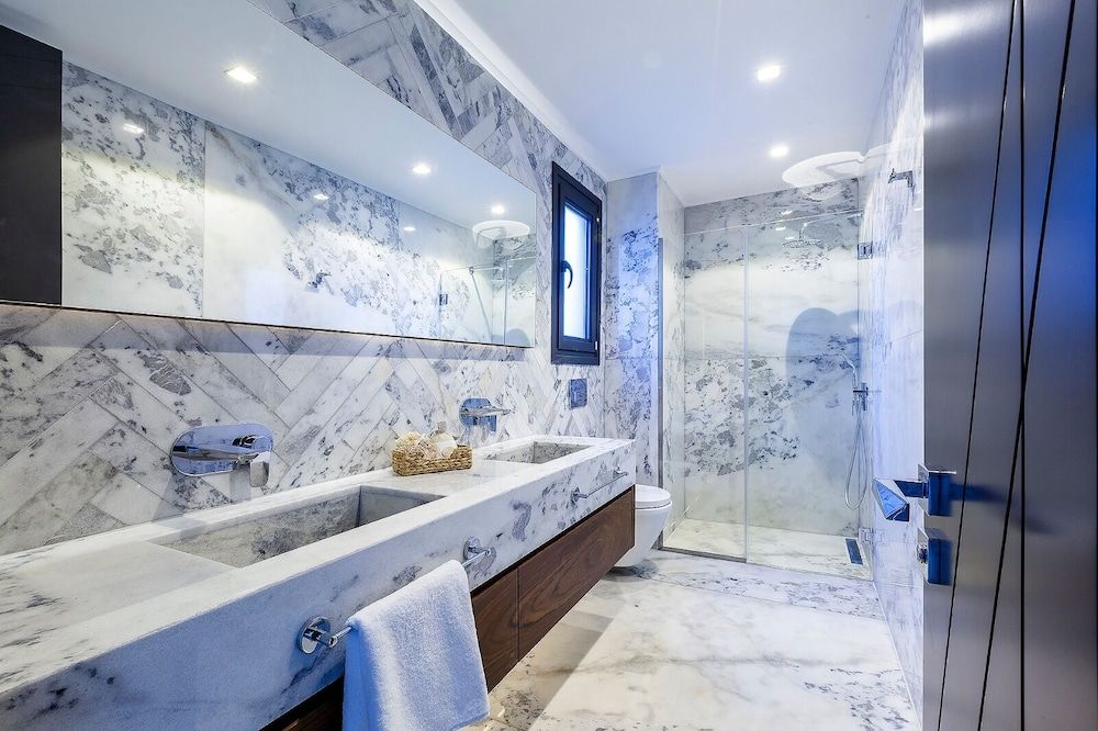 7 Deluxe - Seductive Style and Serenity Luxury Villa, 5 Bedrooms, Private Pool 10