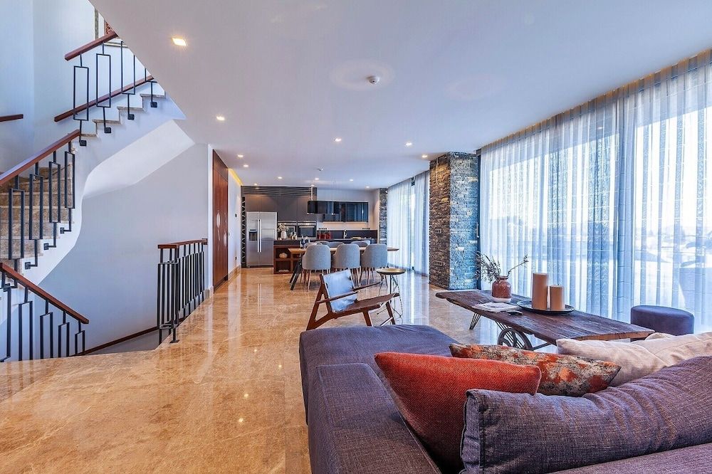 7 Deluxe - Seductive Style and Serenity Luxury Villa, 5 Bedrooms, Private Pool 5