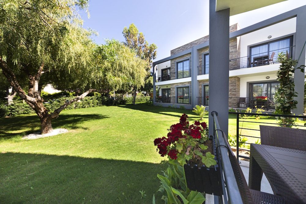 undefined La Morada Suites 2