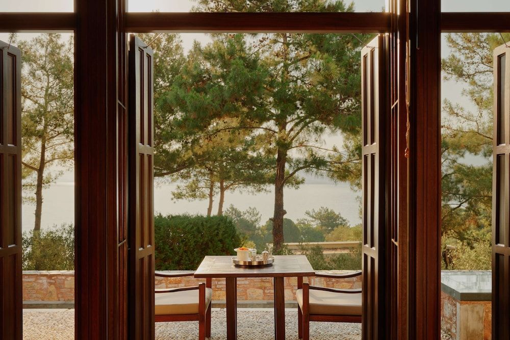 Amanruya Deluxe Room, Sea View (Pavilion) 4