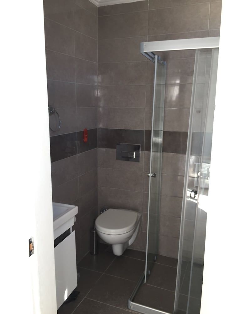 R House Hotel Triple Room 5