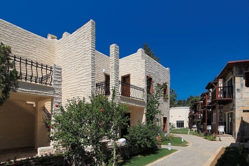 undefined Camelot Boutique Hotel 8