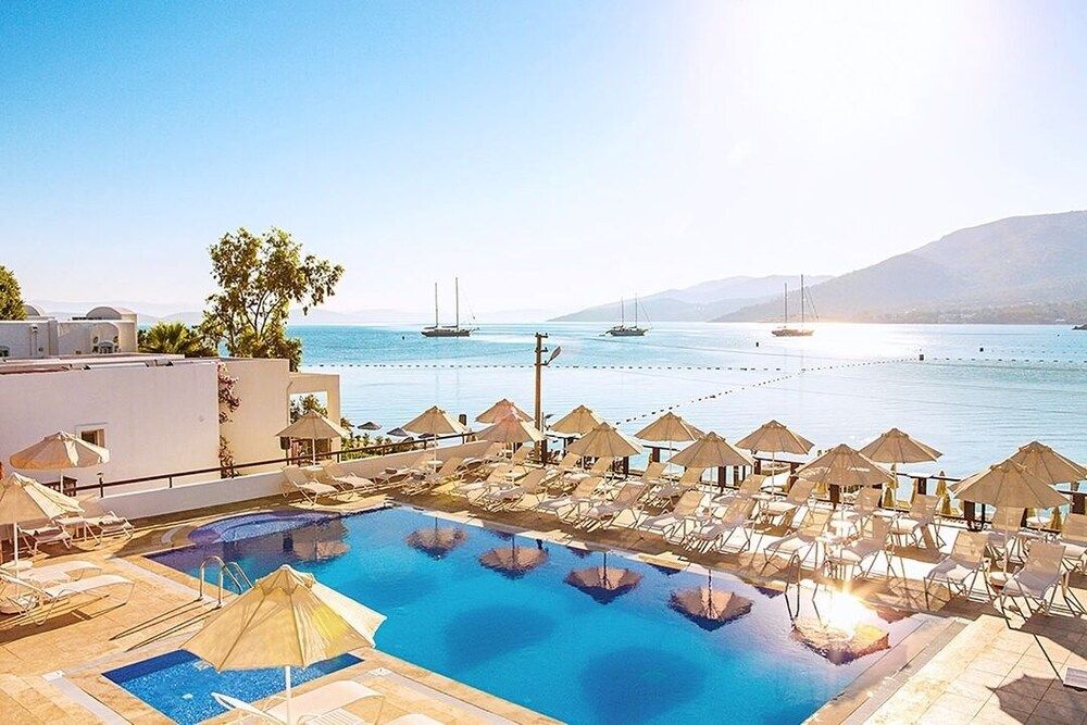 undefined Mi Casa Beach Hotel 6