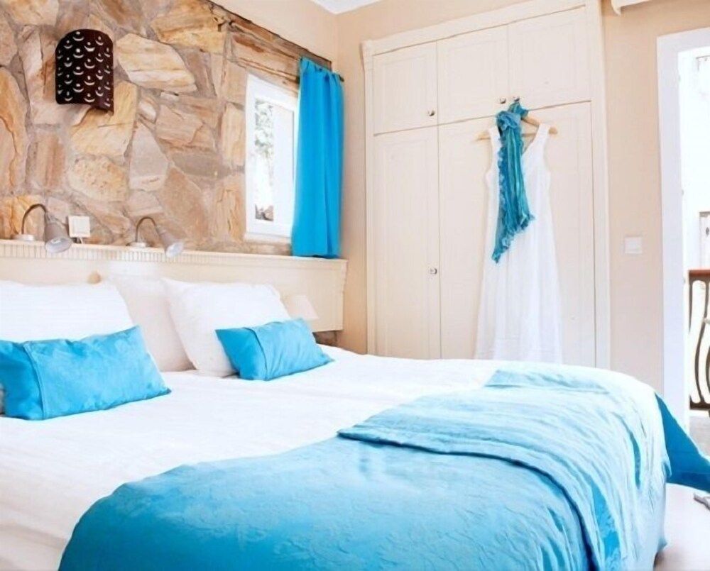 undefined Mi Casa Beach Hotel 3