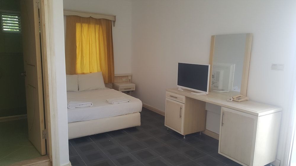 undefined Chronos Beach Hotel 5