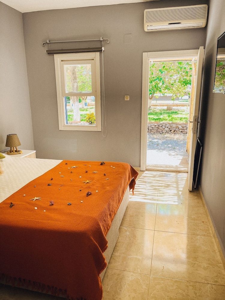 undefined Sunny Garden Beach & Hotel 9