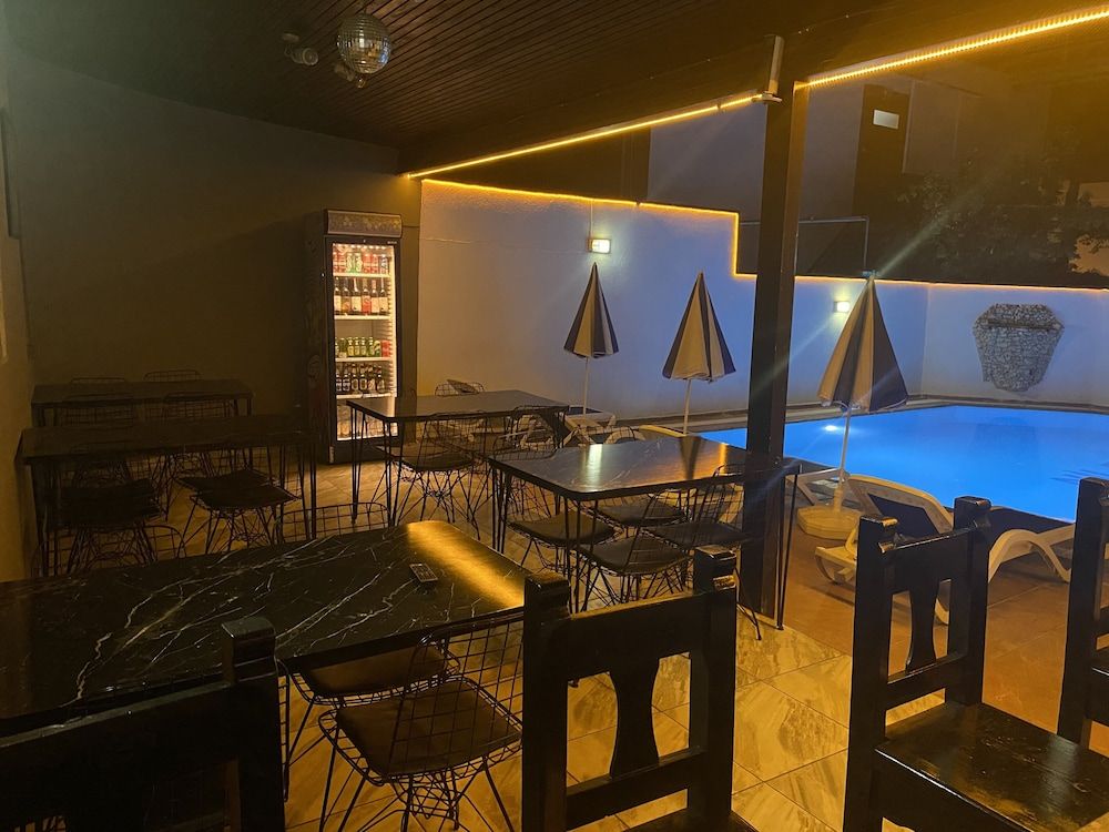 undefined Nil Mars Otel 2