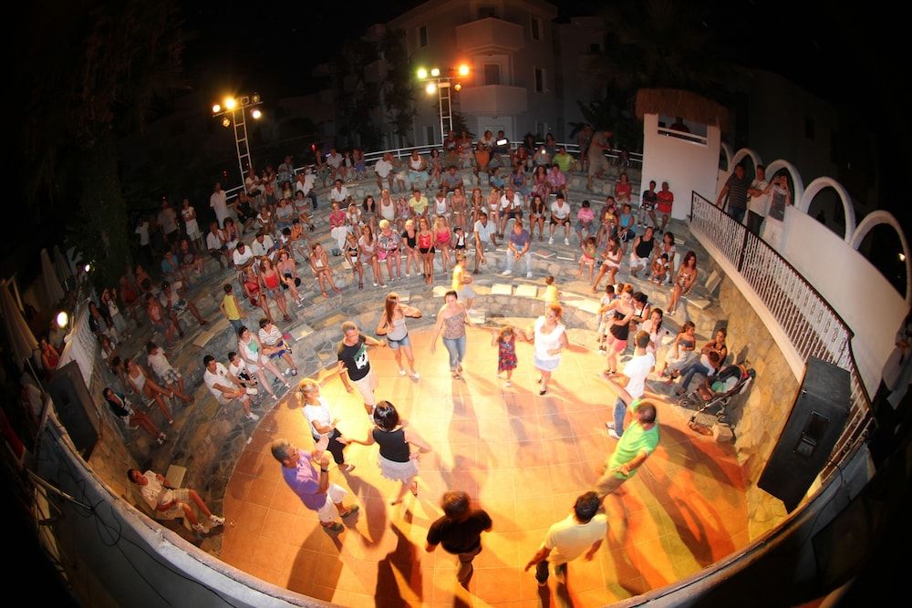 undefined Bendis Beach Hotel 3