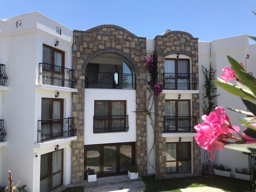 undefined Ayhan Suite Hotel 4