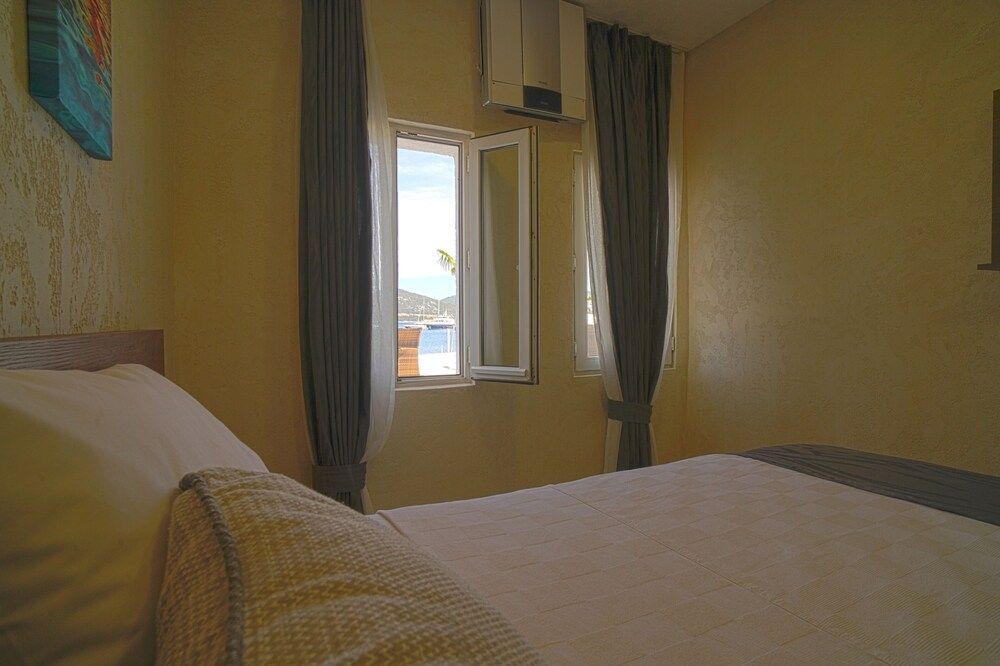 Melisko Beach Hotel Standard Double Room 8