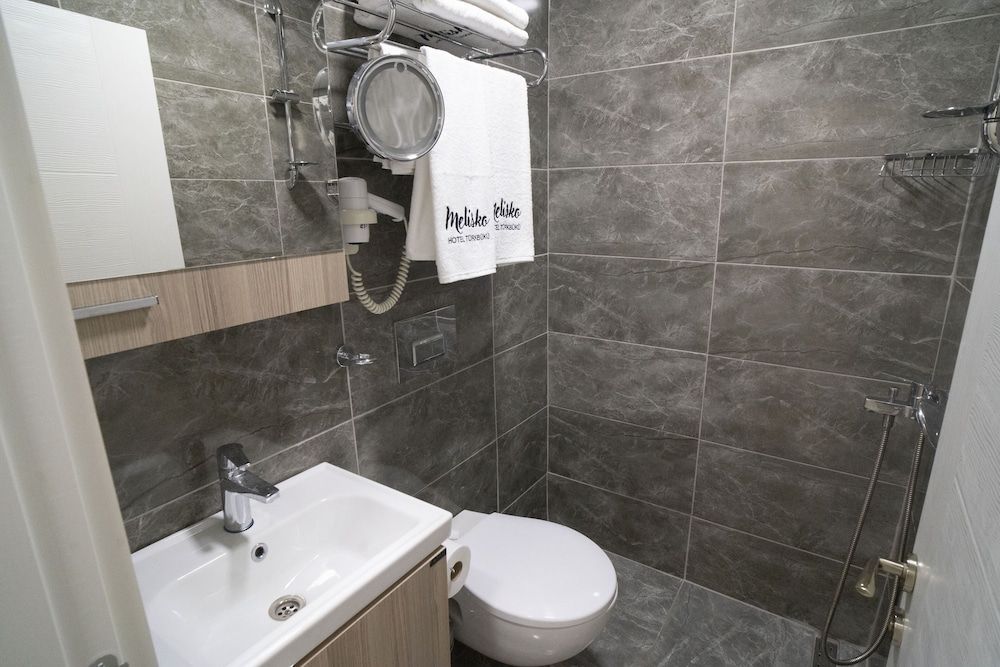 Melisko Beach Hotel Family Room 11