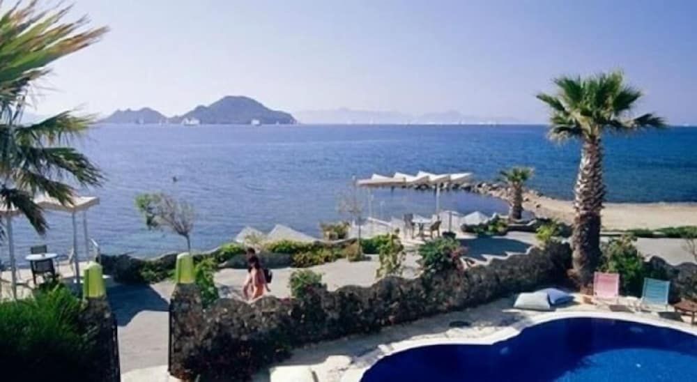 undefined Maira Beach 3