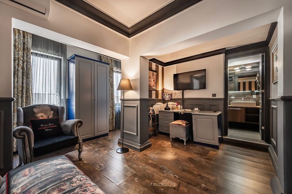 undefined Art & Interiors