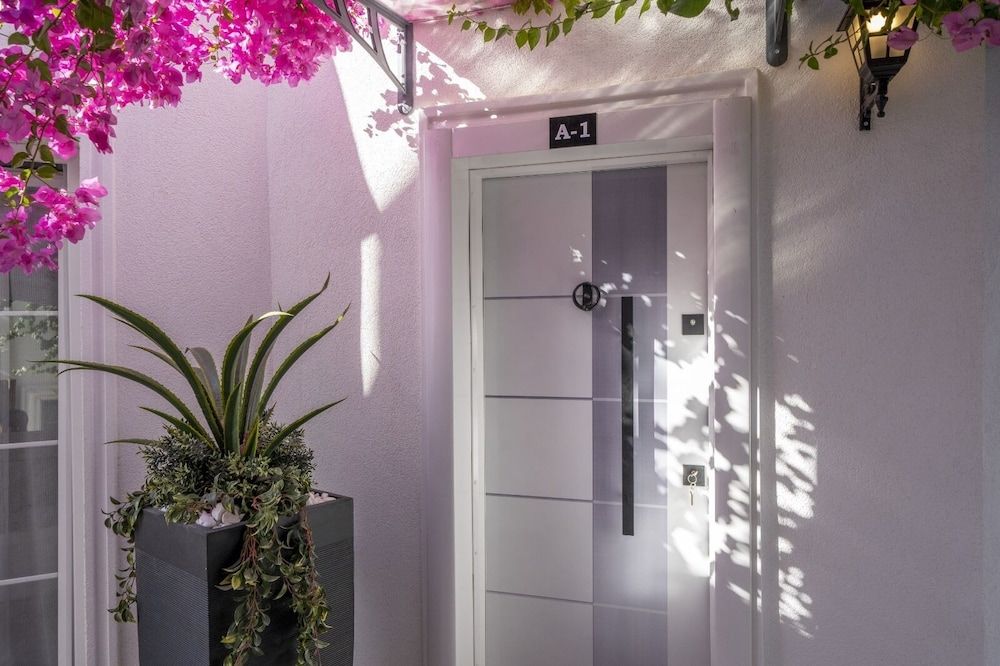 Noa Suite Hotel - Adults Only Standard Apartment ( No view) 5