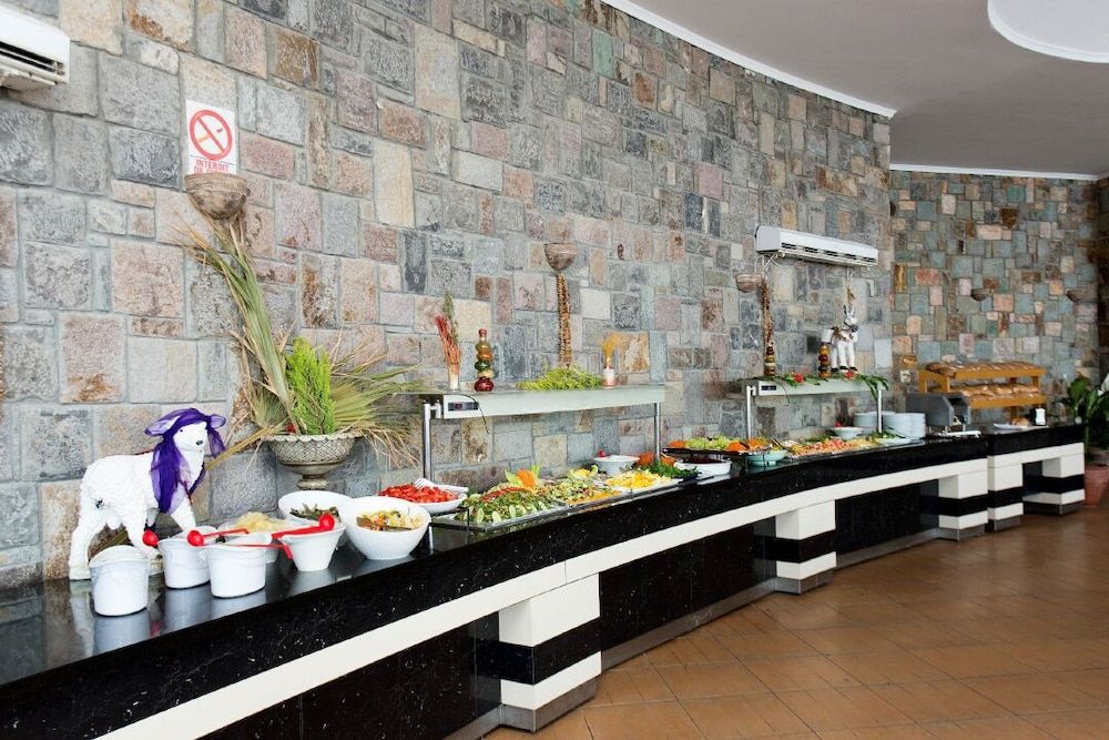 undefined Palmet Middle Town Beach Hotel 10