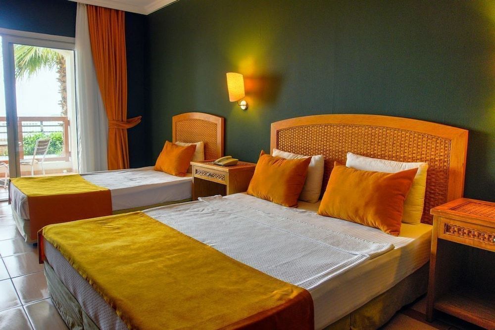 undefined Palmet Middle Town Beach Hotel 8