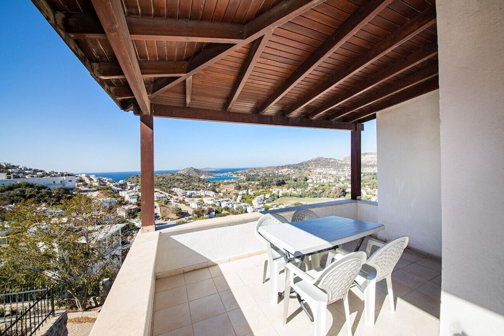 undefined House With Invigorating View in Bodrum 4
