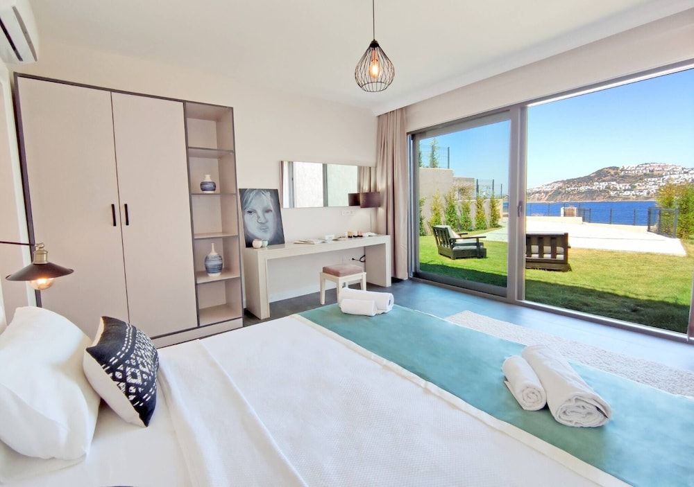 undefined 5 Bedroom Luxury Villa With Private Pool and Private Beach in Bodrum-gumusluk 5