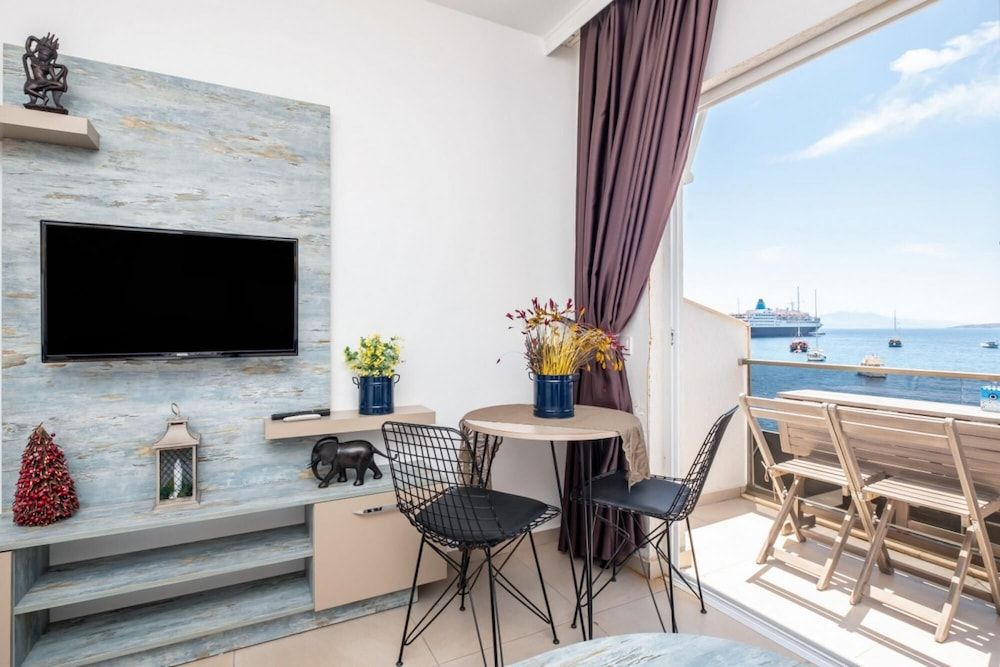 Seafront Flat With Excellent Sea View in Bodrum Apartment 44