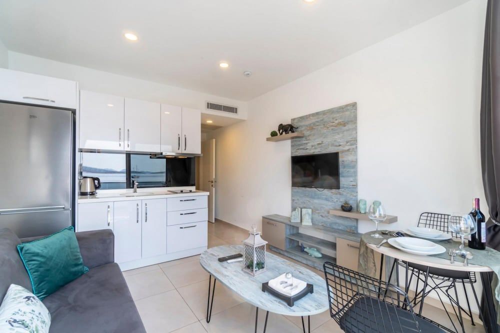 undefined Seafront Flat With Breathtaking Sea View in Bodrum 5