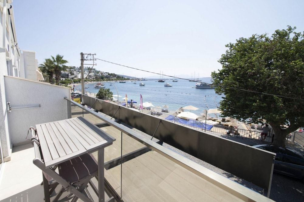Seafront Flat With Breathtaking Sea View in Bodrum Apartment 16
