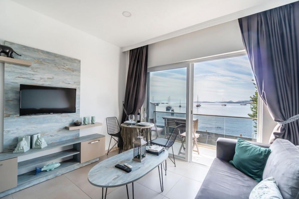 Seafront Flat With Breathtaking Sea View in Bodrum Apartment 35