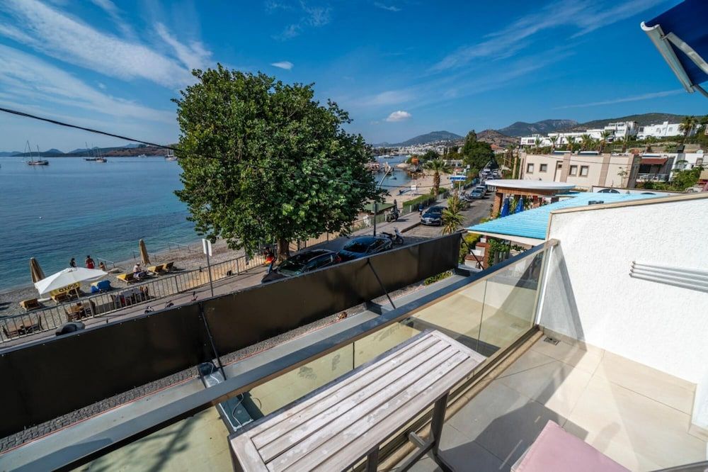 Seafront Flat With Breathtaking Sea View in Bodrum Apartment 19