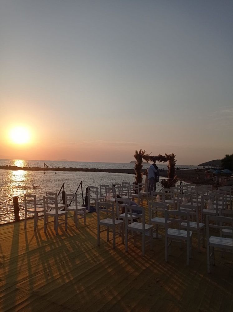 undefined Mar Beach Hotel 10