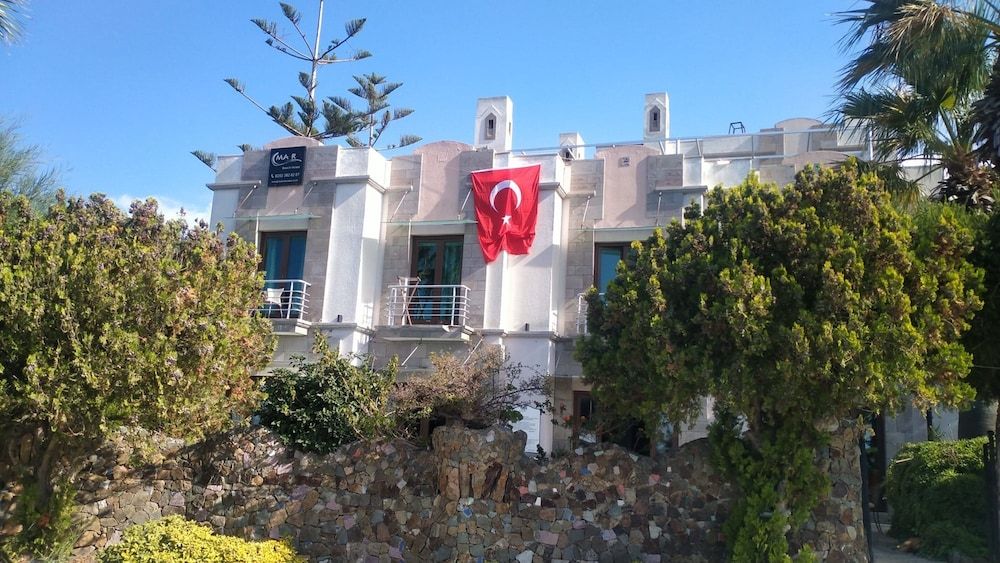 undefined Mar Beach Hotel