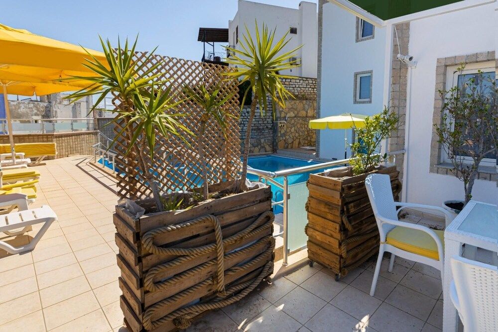 undefined Cozy Room With Shared Pool Near Gumbet Beach 8