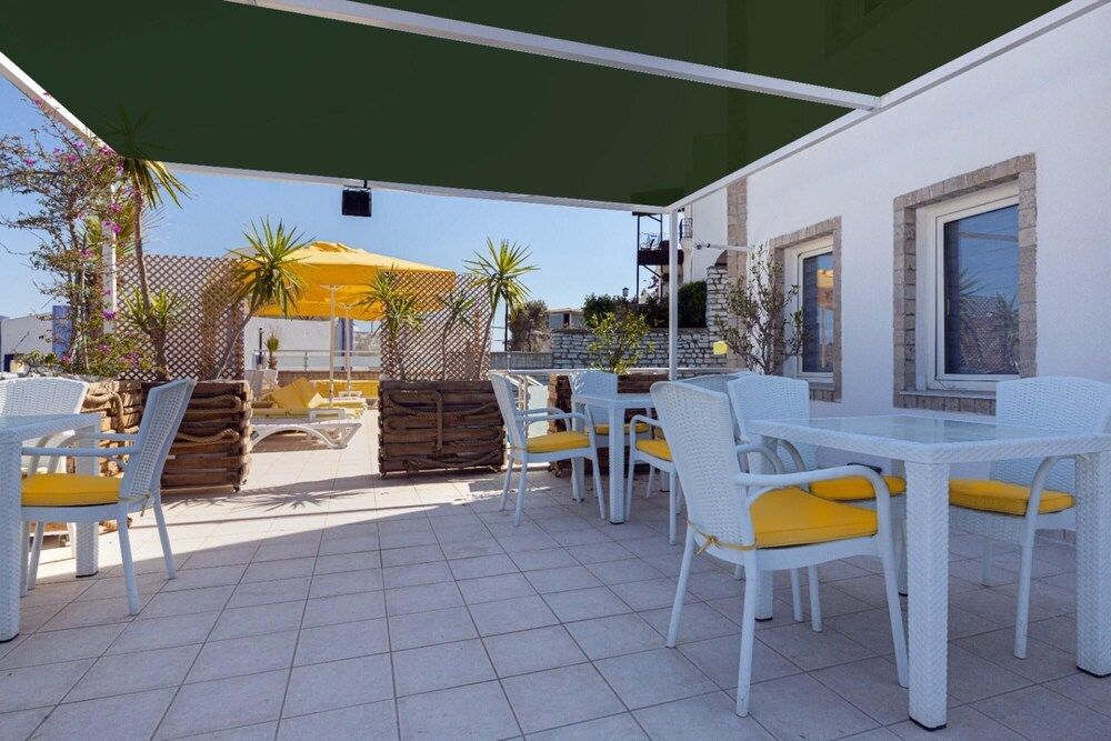 undefined Cozy Room With Shared Pool Near Gumbet Beach 3