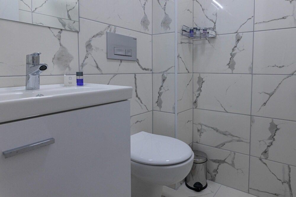 undefined Cozy Room With Shared Pool Near Gumbet Beach 6