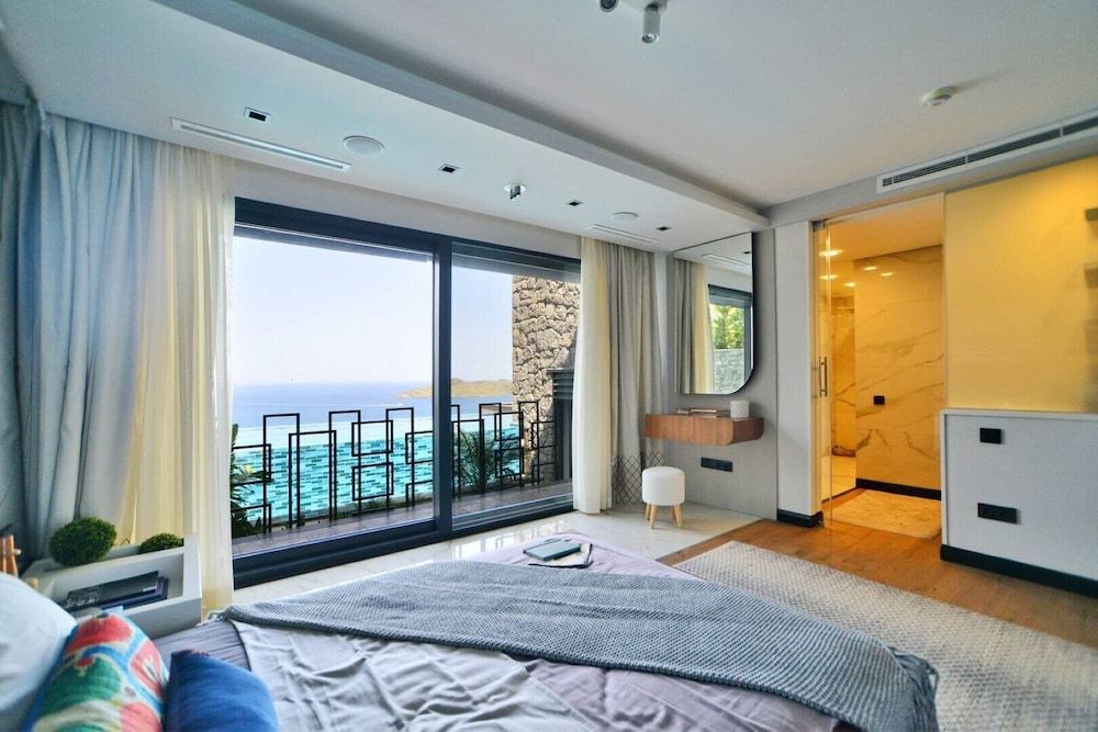 undefined 6 Bedroom Luxury Villa Located in Yalikavak With Marvelous Sea View Tranquilit 7