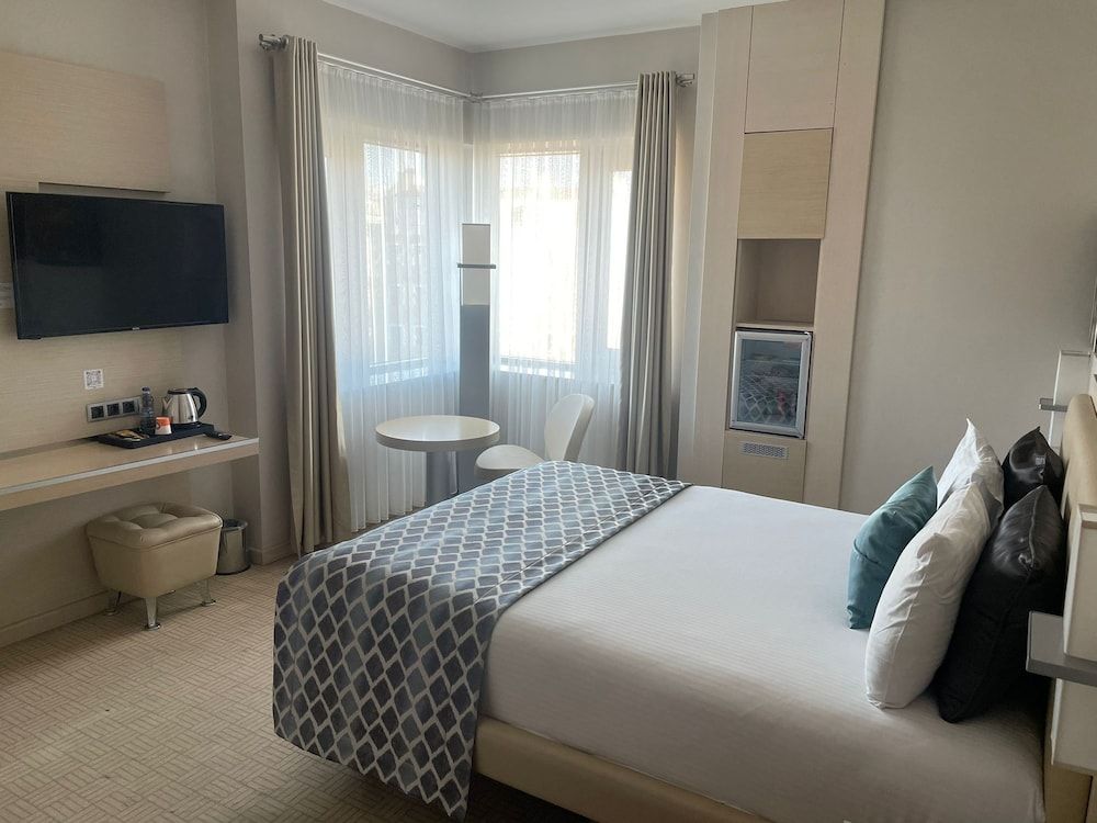 Anitta Hotel Standard Single Room, 1 Queen Bed, Smoking, City View