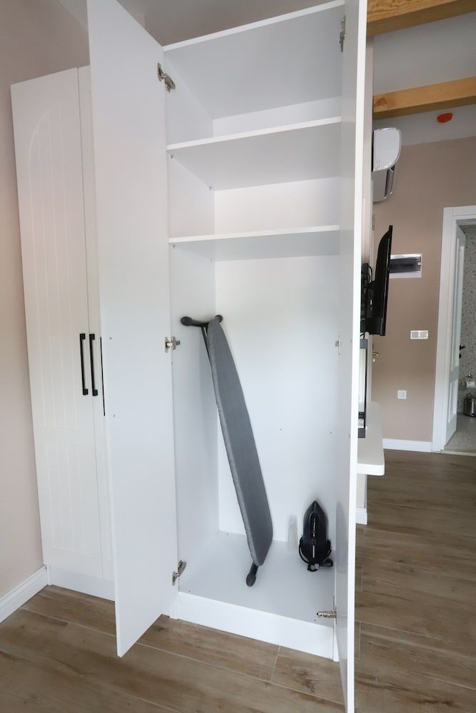 Dolphin Park Hotel Deluxe Double or Twin Room 6