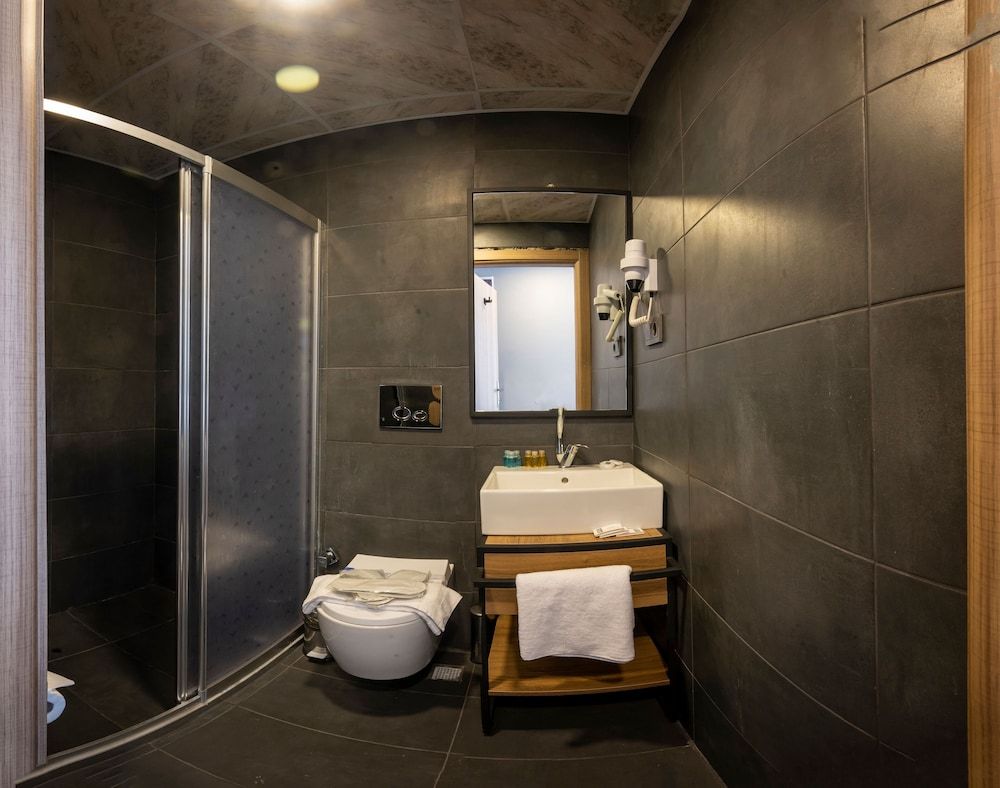 Corlu Dem Hotel Family Room 8